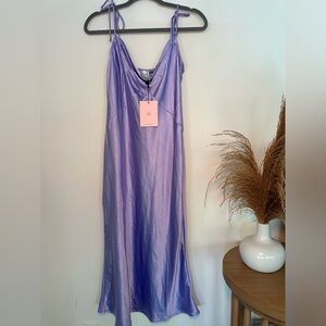 NWT-Hello Molly Slip Into the Night Midi Dress in Lilac-Size M💜